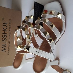 ⬜️White Open-toe Heels sz 7